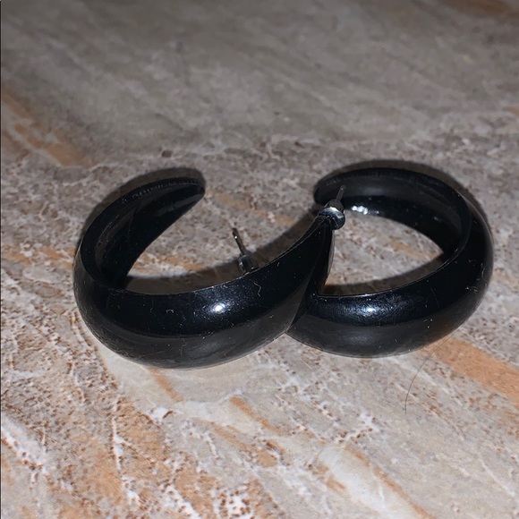 Bundle of 7 Earrings and a Bracelet - Picture 7 of 16